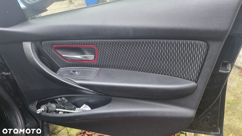 BMW Seria 3 316d - 14