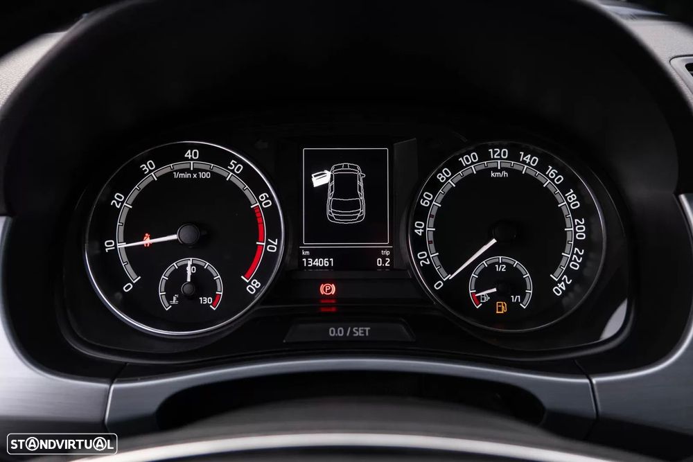 Skoda Fabia 1.0 TSI Essence - 23