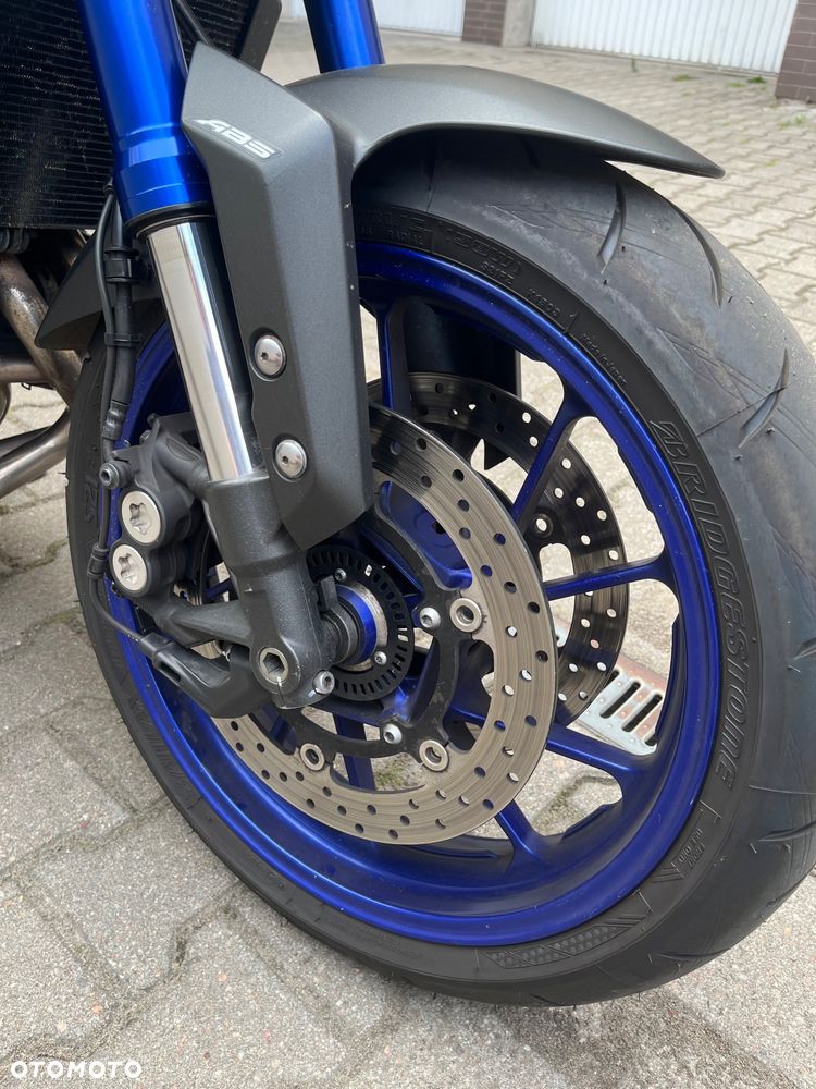 Yamaha MT - 9