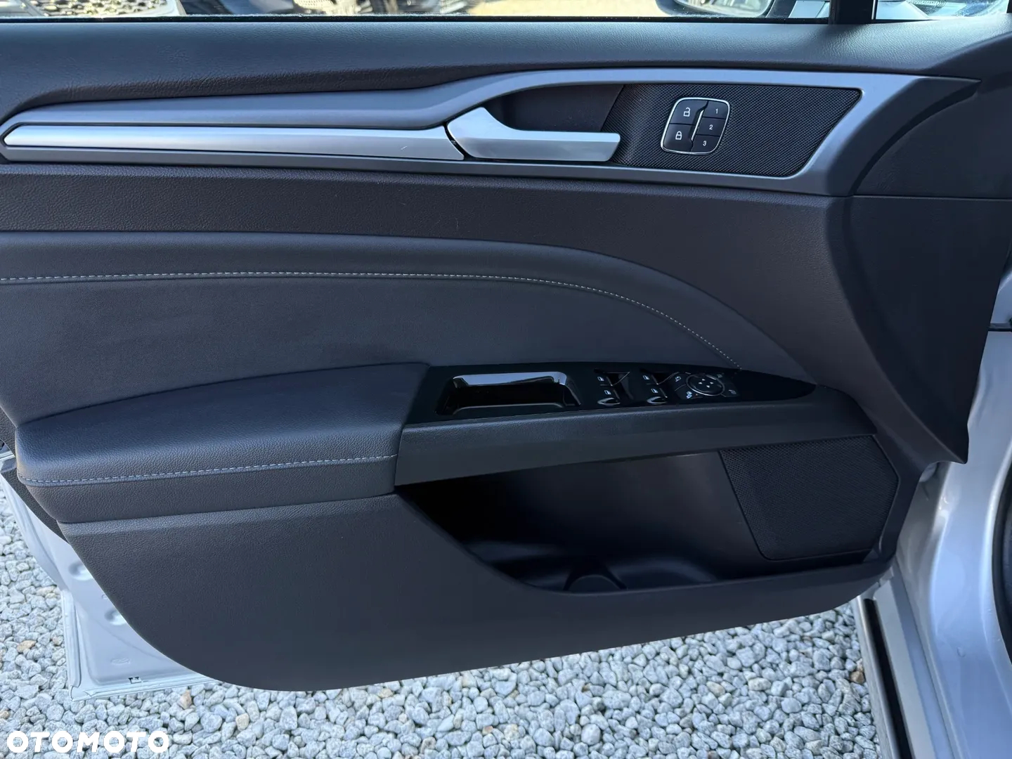 Ford Mondeo 2.0 TDCi Titanium PowerShift - 25
