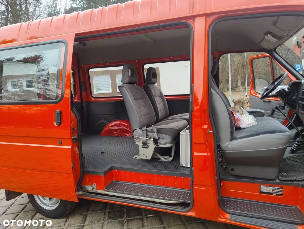 Ford Transit GL - 8