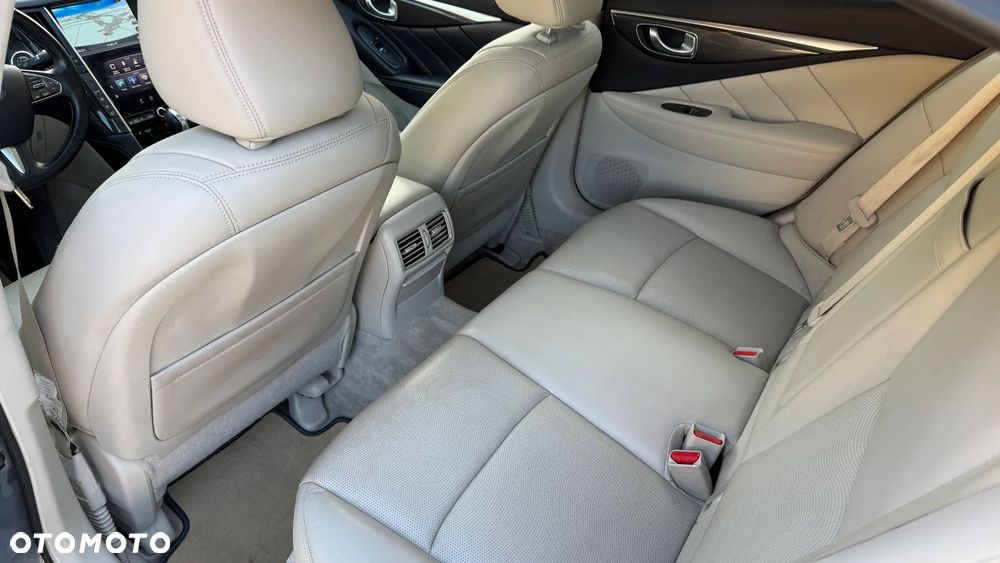 Infiniti Q50 - 17