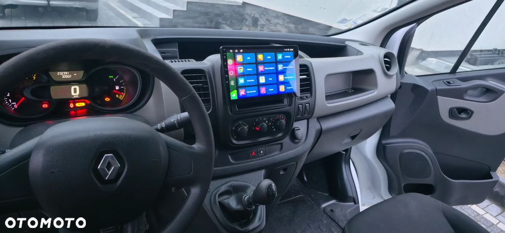 Renault Trafic - 10