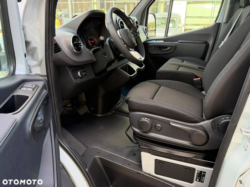 Mercedes-Benz Sprinter 317 CDI KA OM654 długi PRO - 12