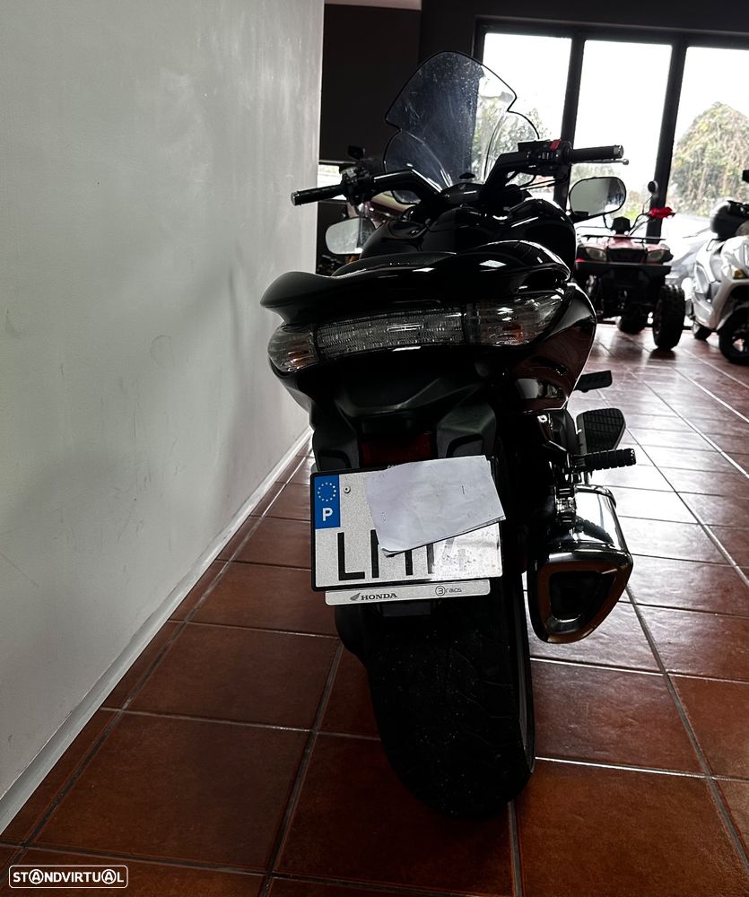 Honda DN-01 NSA 700A - 14