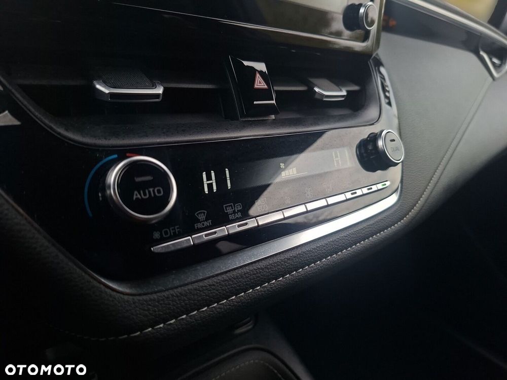 Toyota Corolla 1.8 Hybrid Comfort - 25
