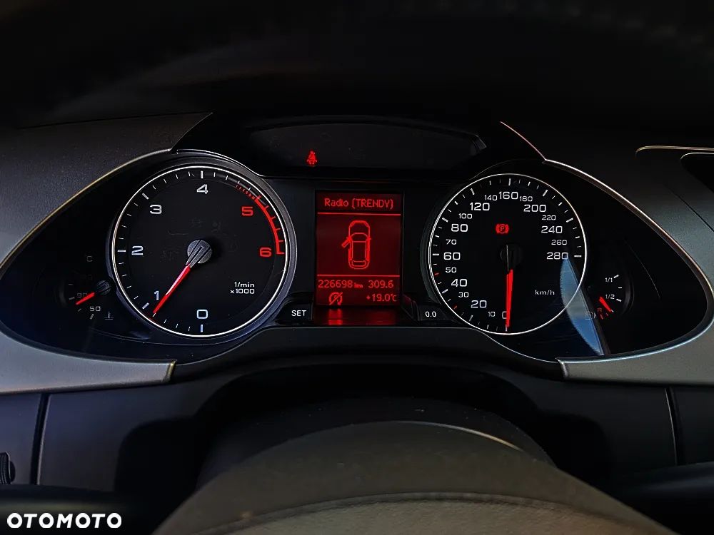 Audi A4 Avant 2.0 TDI DPF Attraction - 18