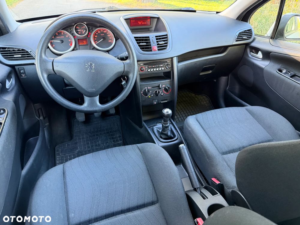 Peugeot 207 - 4