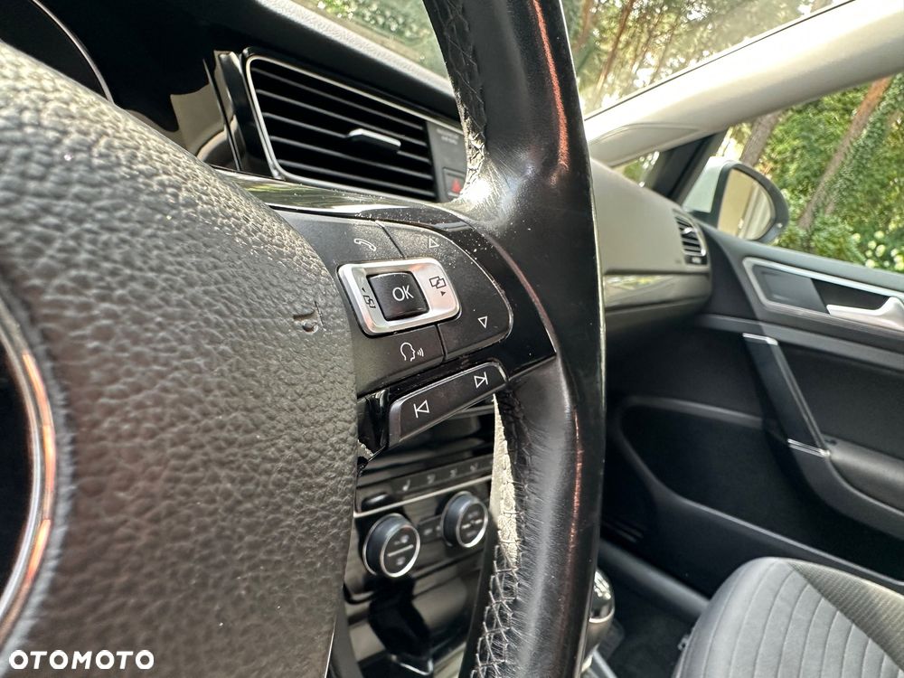 Volkswagen Golf 2.0 TDI SCR Life - 25