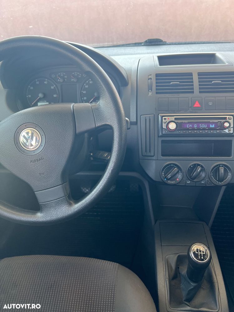 Volkswagen Polo 1.4 Tour - 8