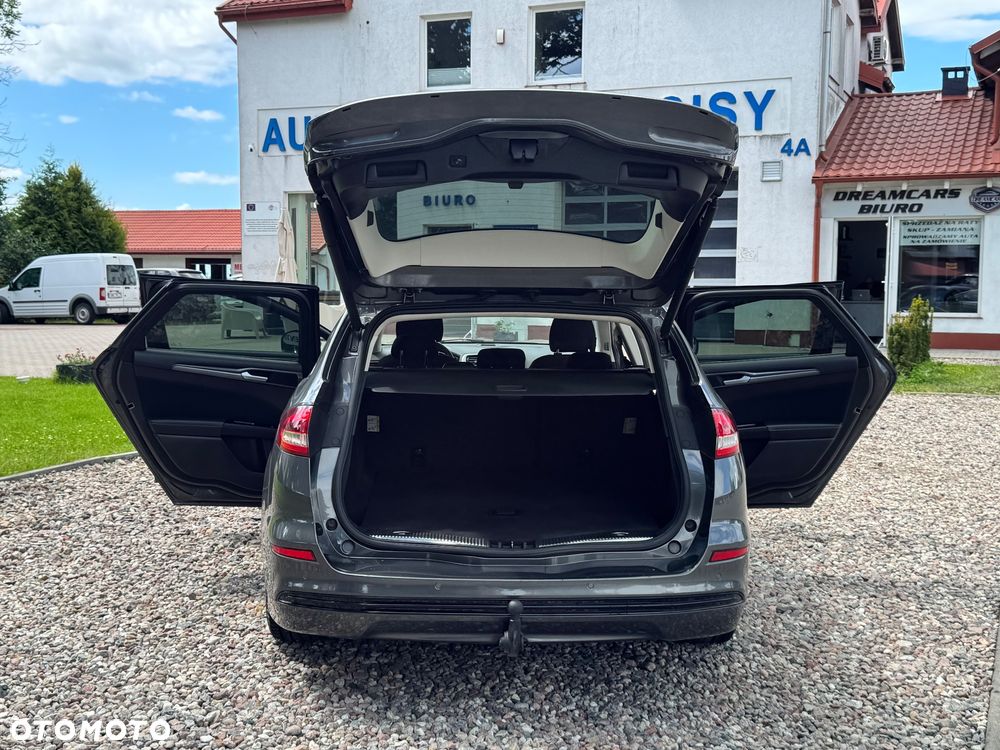 Ford Mondeo - 38