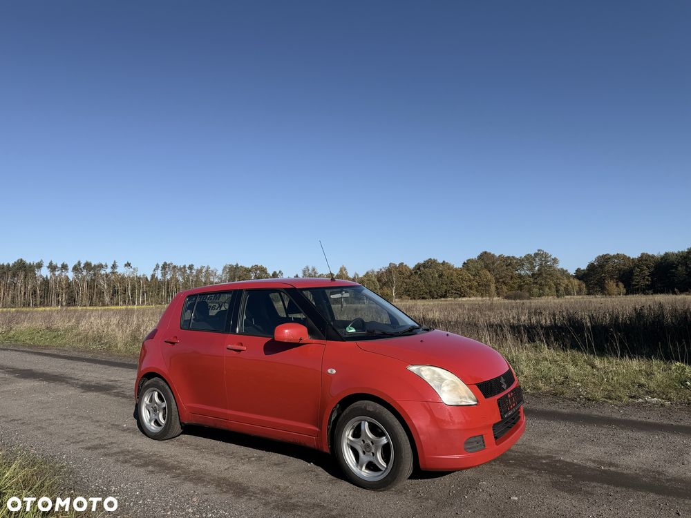 Suzuki Swift - 1