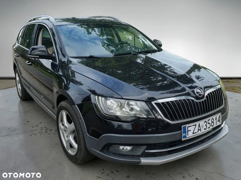 Skoda Superb 2.0 TDI 4x4 Platinum Outdoor DSG - 2