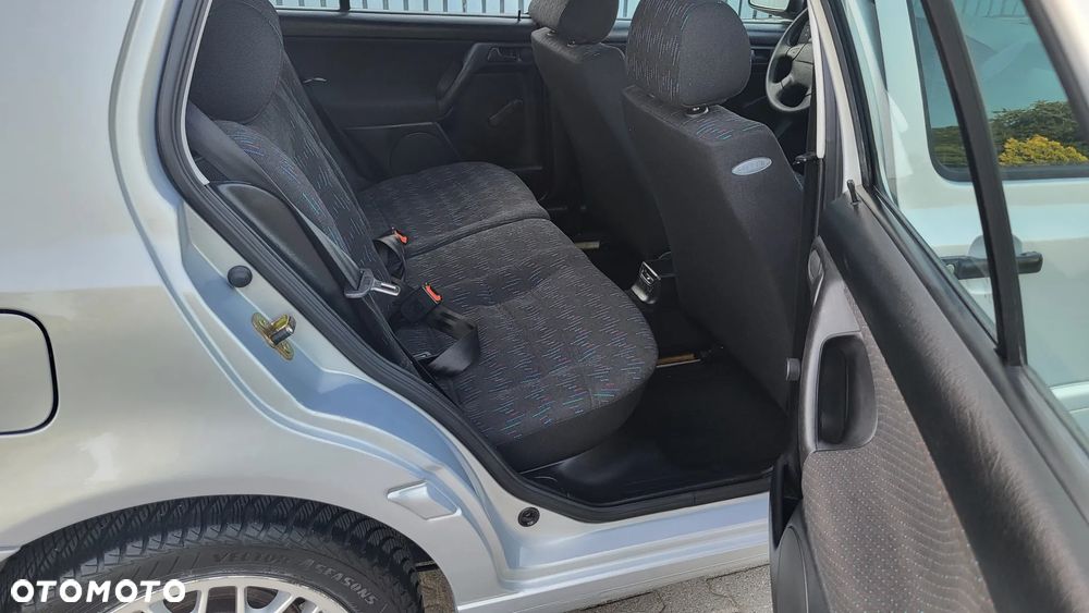 Volkswagen Golf - 18