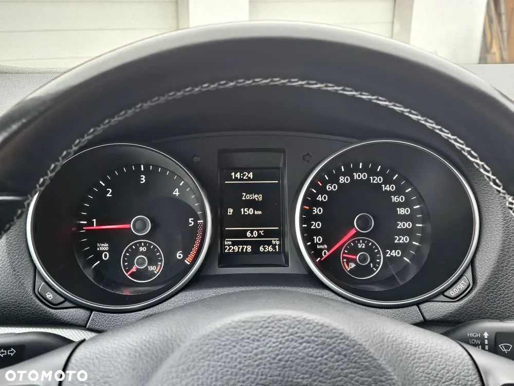 Volkswagen Golf 1.6 TDI DPF BlueMotion Technology MATCH - 21