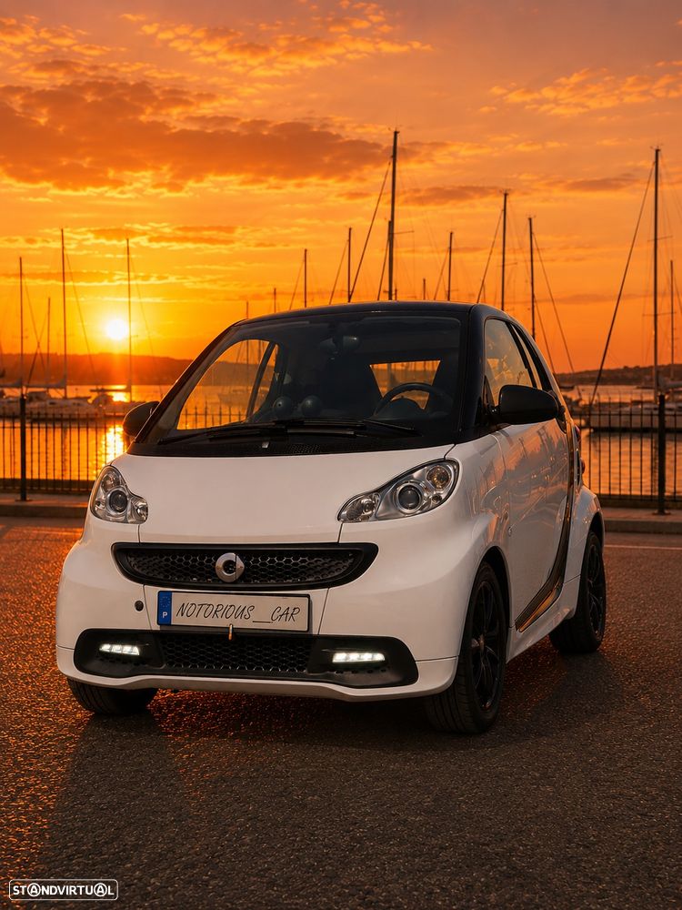 Smart ForTwo Coupé softouch black&white limited micro hybrid drive - 4