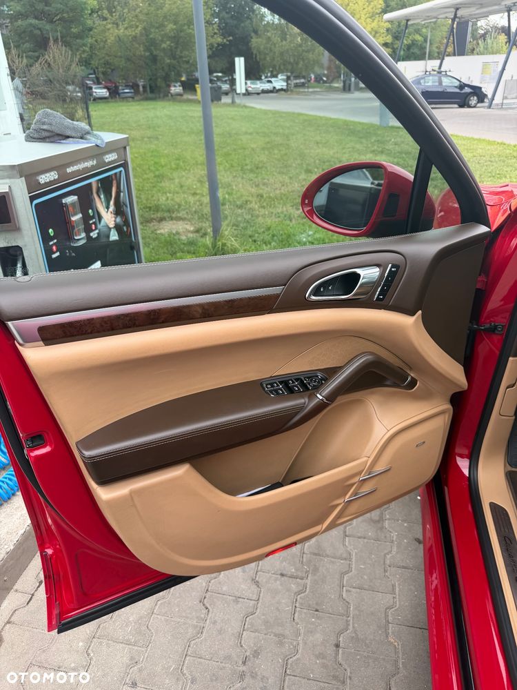 Porsche Cayenne GTS - 10