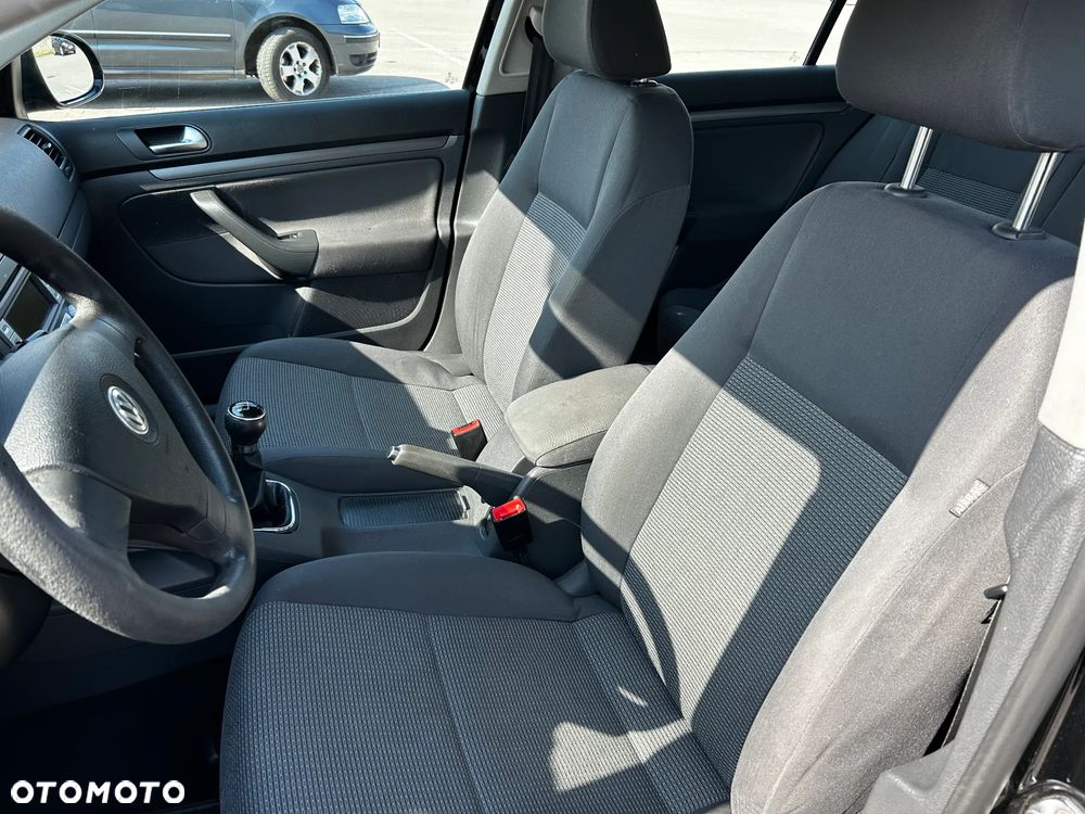 Volkswagen Golf - 9