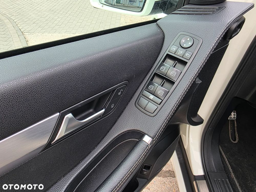 Mercedes-Benz Klasa R 350 CDI DPF 4Matic 7G-TRONIC - 19