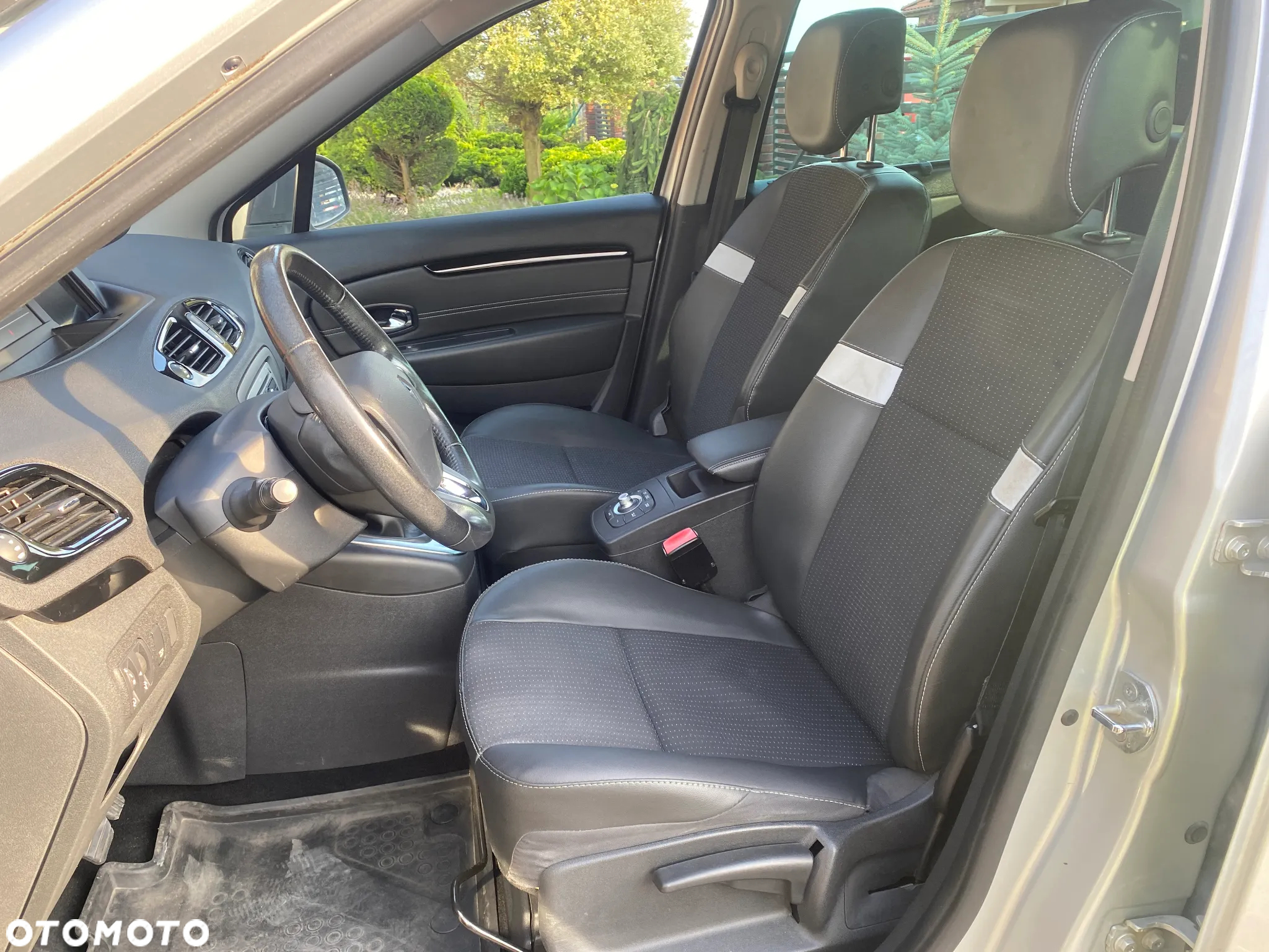 Renault Scenic 1.5 dCi Energy Limited EDC EU6 - 27