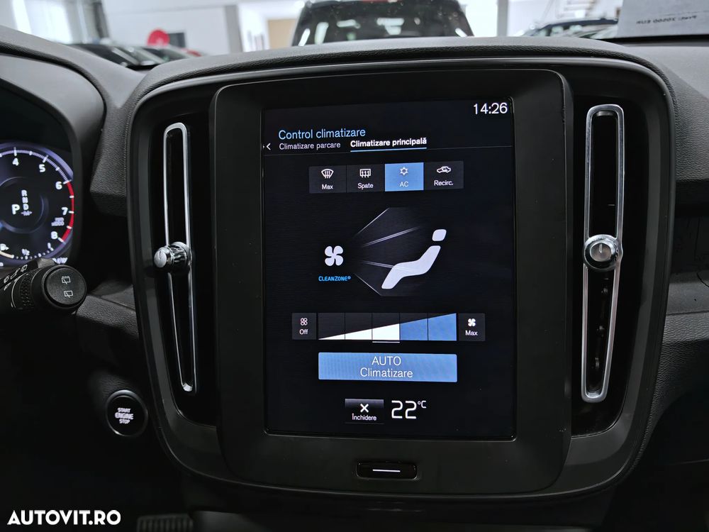 Volvo XC 40 T2 AT8 Momentum - 19