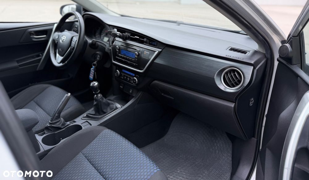 Toyota Auris 1.4 D-4D Life - 16