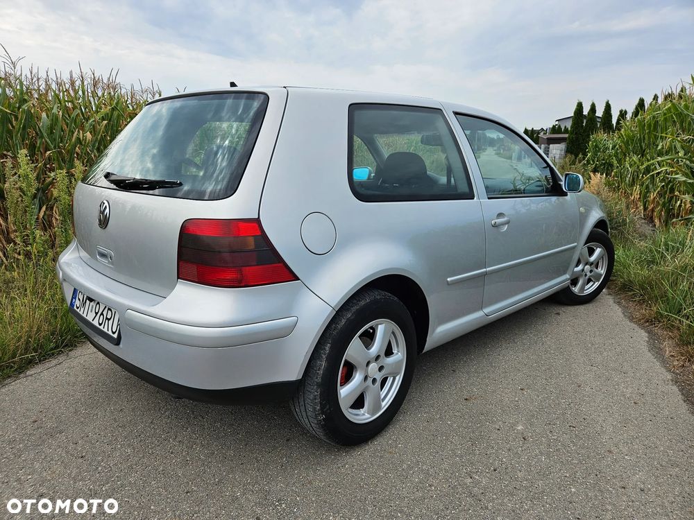 Volkswagen Golf 1.6 Highline - 5