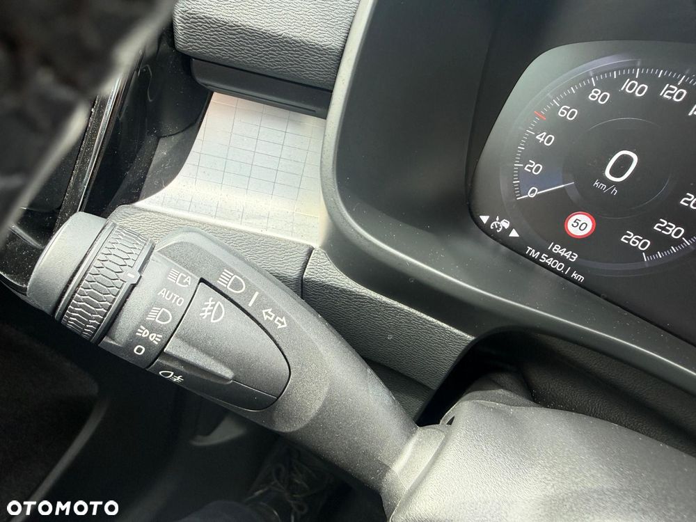 Volvo XC 40 T5 Plug-In Hybrid Plus Dark - 29
