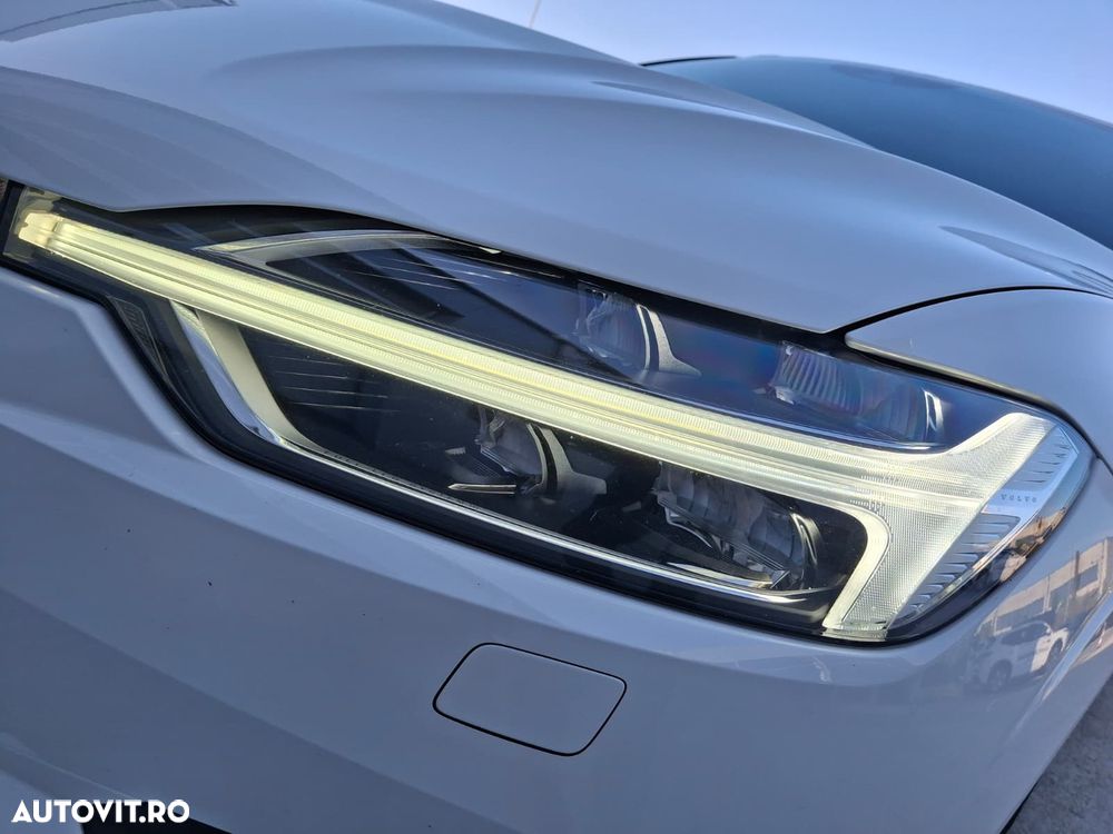 Volvo XC 60 T5 AWD Momentum - 24