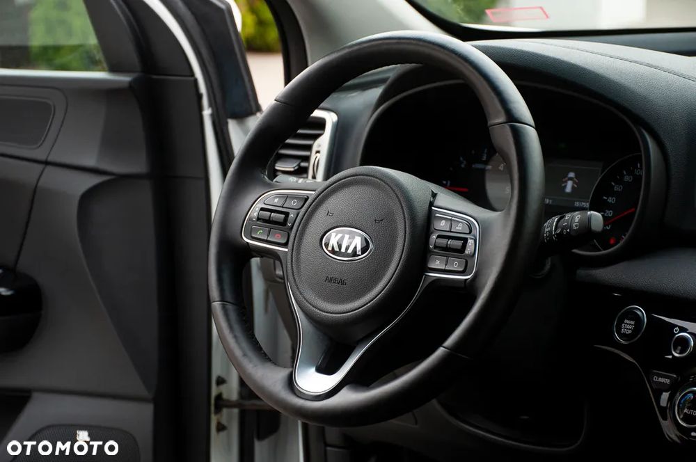 Kia Sportage 2,0 CRDI AWD GT Line - 32