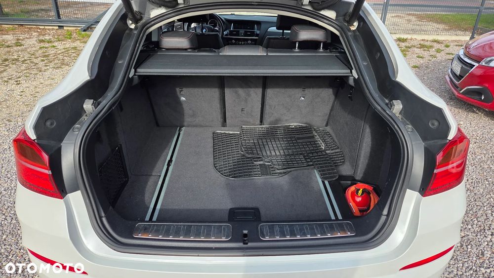 BMW X4 xDrive20d xLine - 16