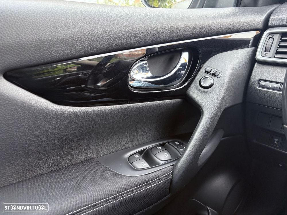 Nissan Qashqai 1.5 dCi N-Connecta Business - 34