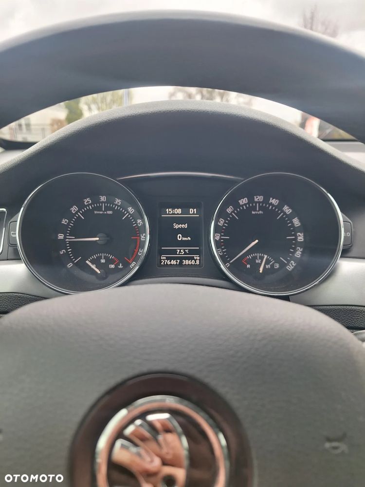 Skoda Superb 2.0 TDI DSG Ambition - 21