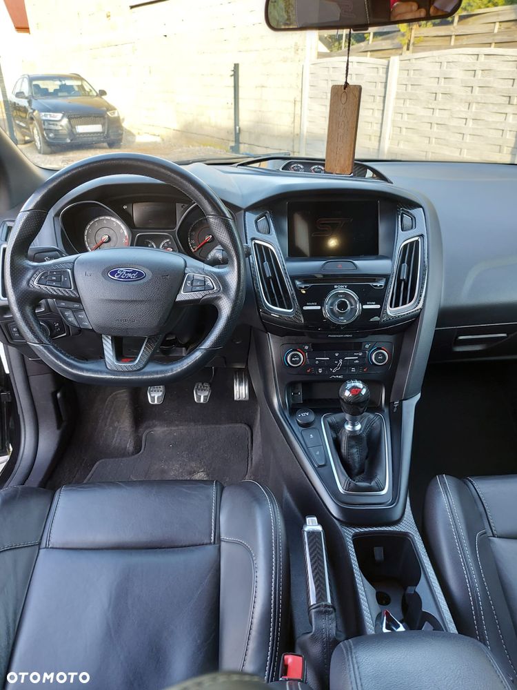 Ford Focus ST - 20