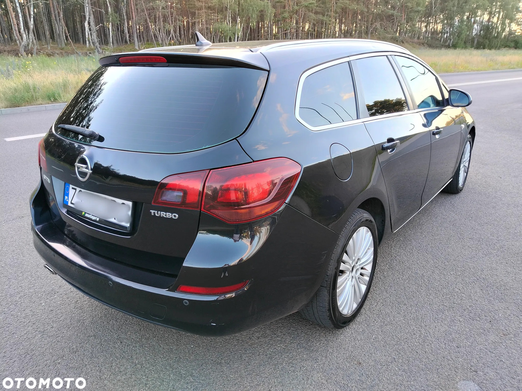 Opel Astra IV 1.4 T Essentia - 6