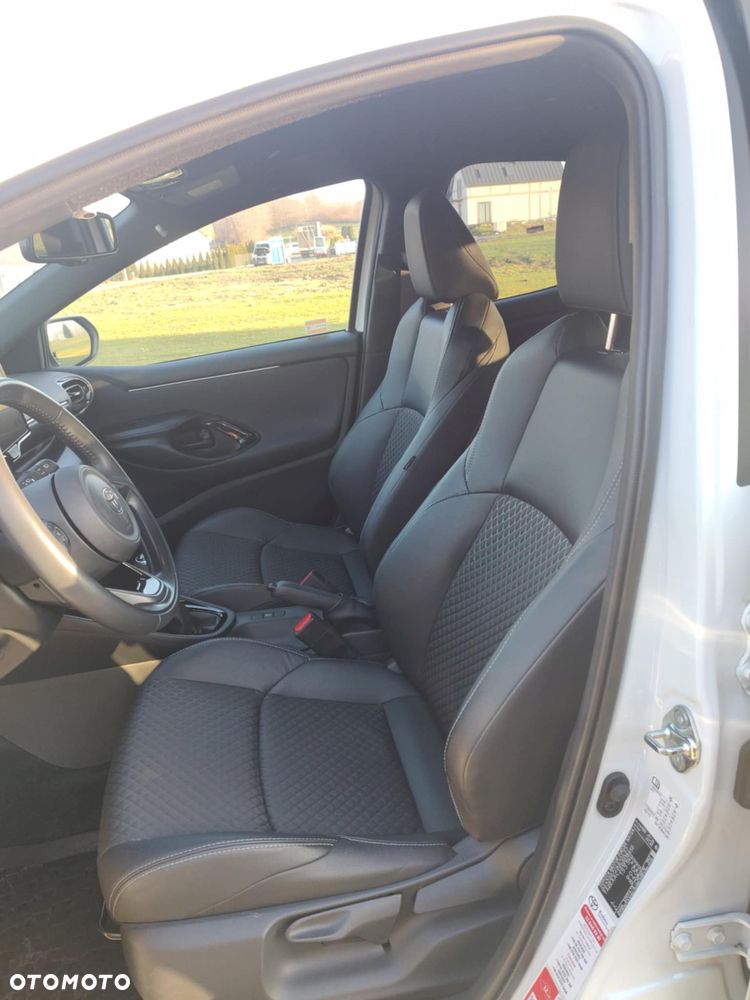 Toyota Yaris 1.5 Style - 11