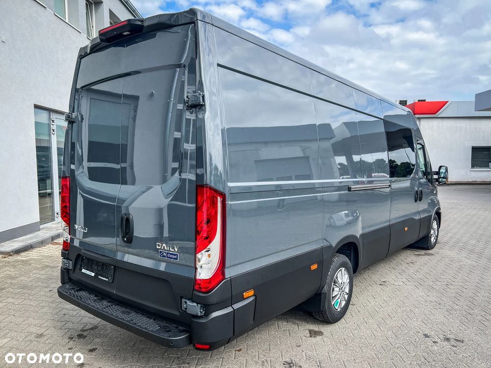 Iveco Daily 35S18HA8 V - Brygadówka CARPOL 7 miejsc - GSC GORZÓW - 12