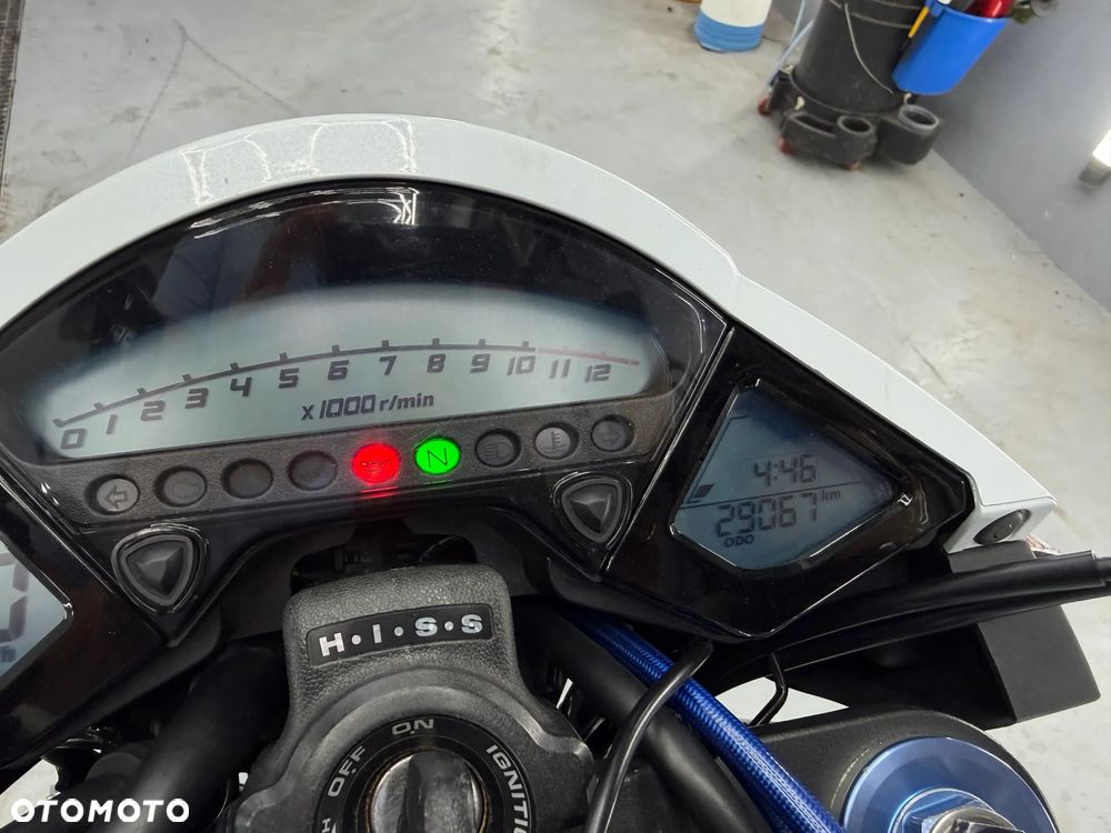 Honda CB - 10
