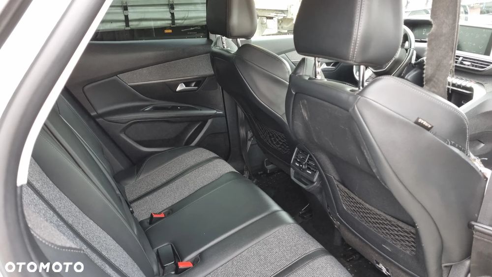 Peugeot 3008 BlueHDi 130 Stop & Start EAT8 Active - 27