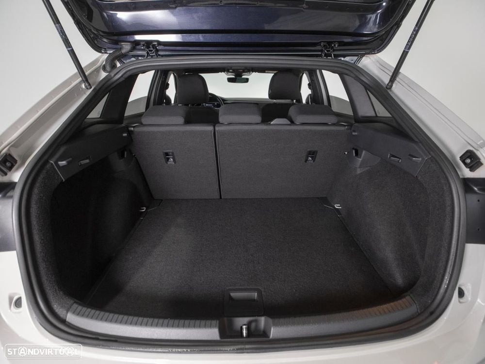 VW Taigo 1.0 TSI R-Line DSG - 13