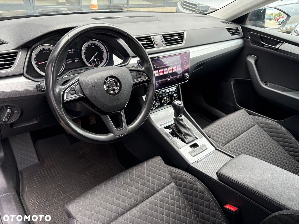 Skoda Superb 2.0 TDI Ambition DSG - 11