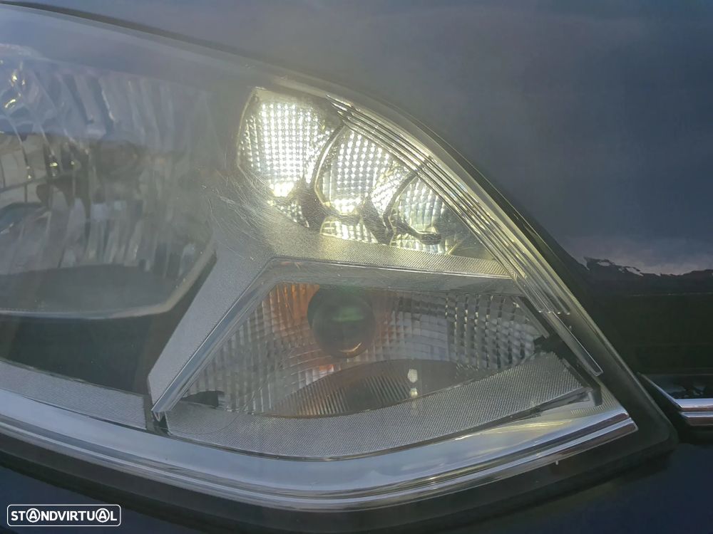 VW Up! 1.0 BMT Move - 31