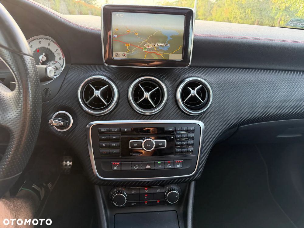 Mercedes-Benz Klasa A 250 4-Matic - 24