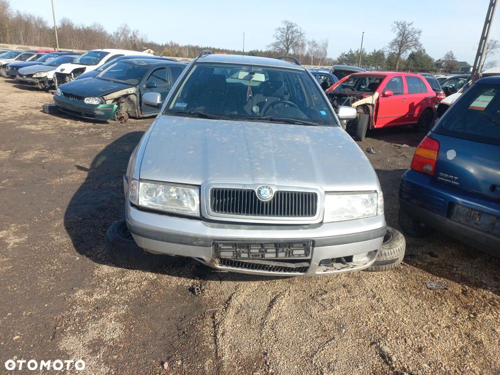 Skoda Octavia I kombi 1.6 benzyna 02r 9102 wszystkie części - 1