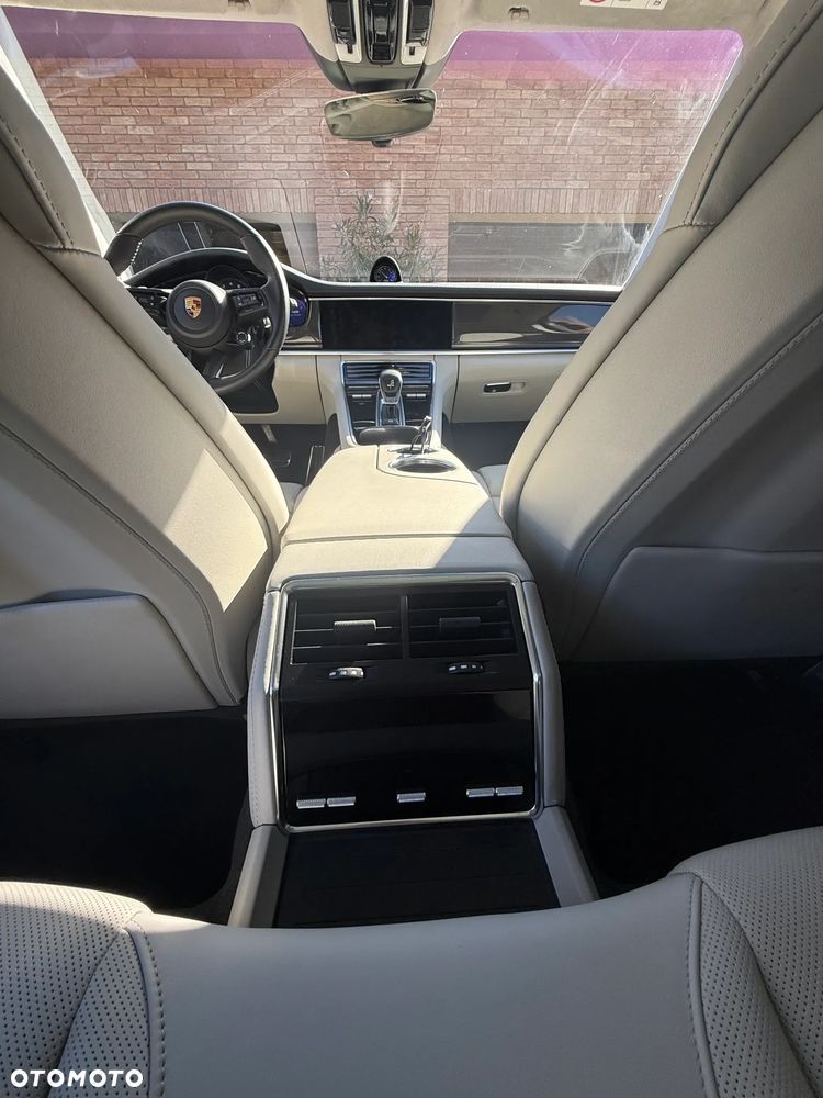 Porsche Panamera 4S E-Hybrid - 24