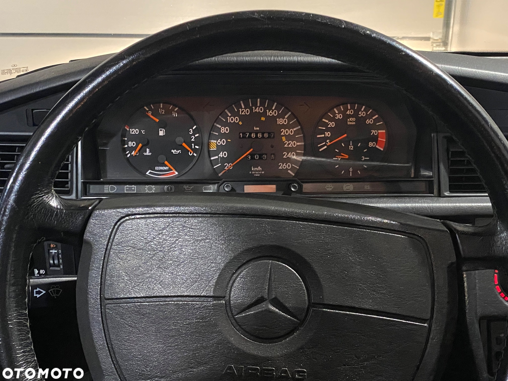 Mercedes-Benz W201 (190) - 23