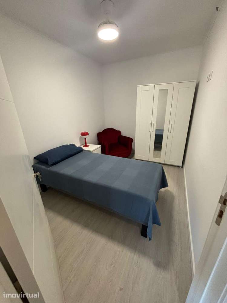 Quarto - localizado em Lumiar Lisbon - Grande imagem: 2/18