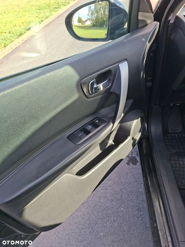 Nissan Qashqai 2.0 4 x 4 CVT lounge - 11