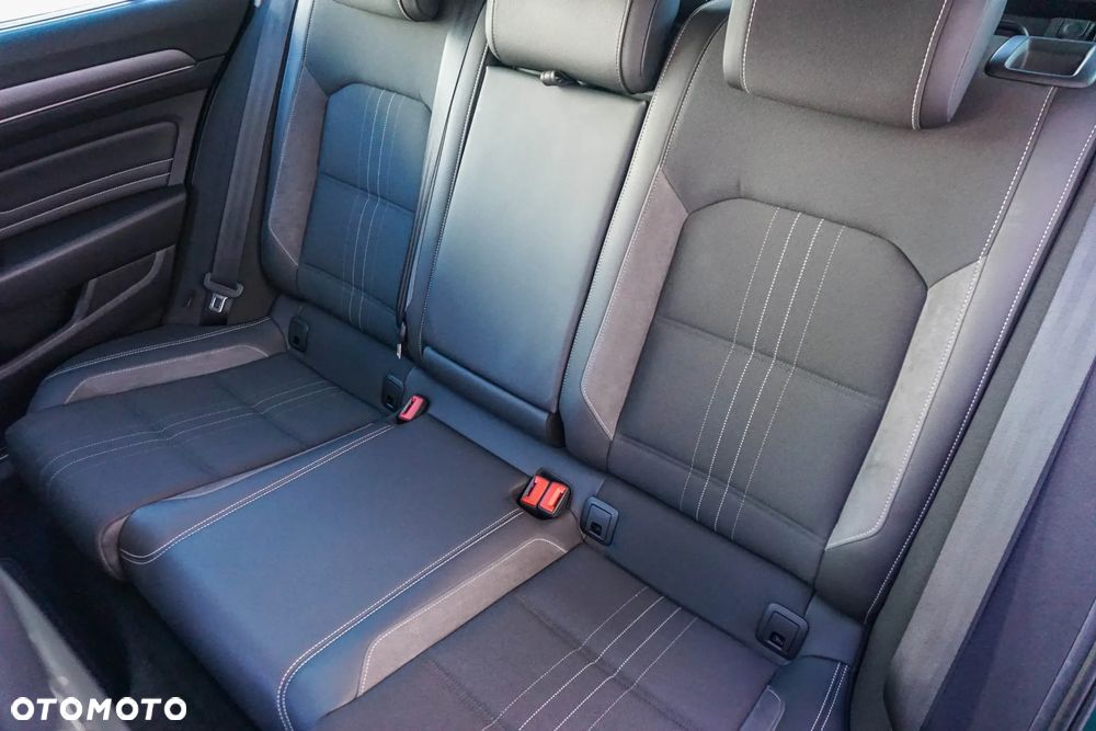 Volkswagen Passat - 27