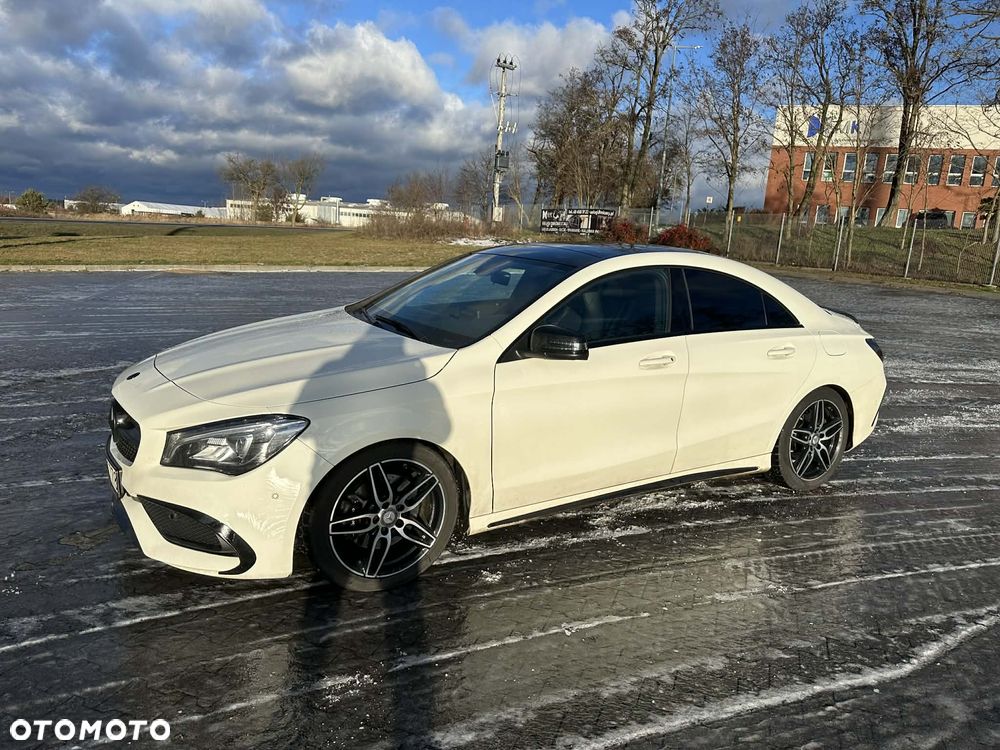 Mercedes-Benz CLA 220 4-Matic - 10